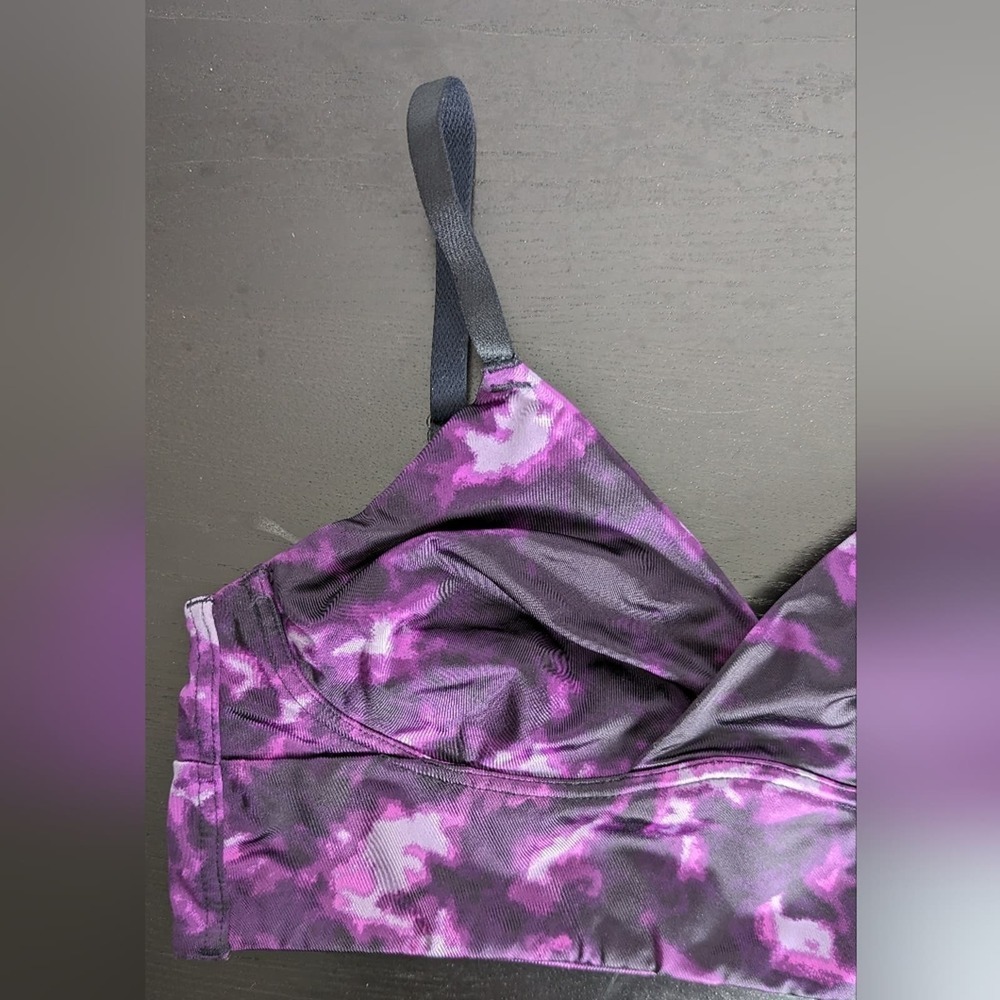 Adore Me Kali Contour Low-Impact Sports Bra Purple and Black Print Size Medium - Picture 6 of 8